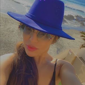 Meet your Posher, Melisa